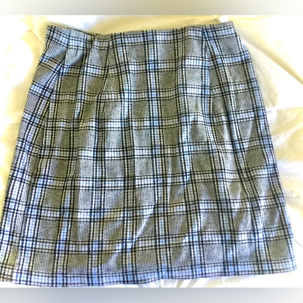 H & M Divided Small Plaid  mini skirt, elastic waist